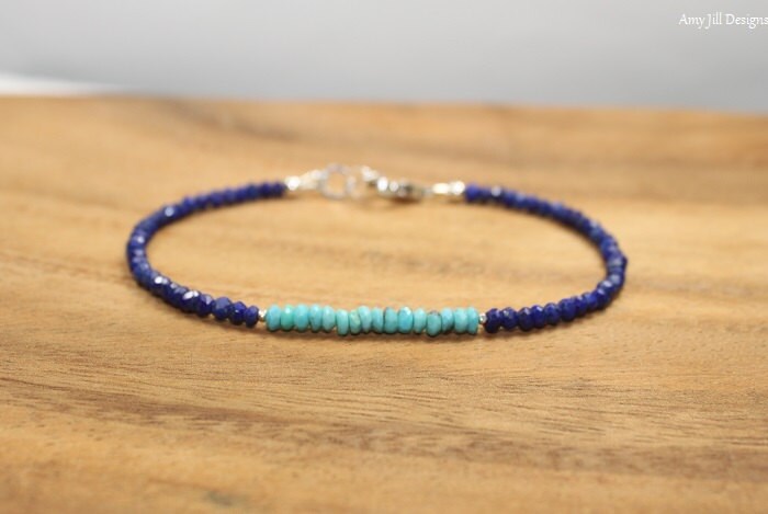 Dornröschen Türkis Und Lapis Armband, Hill Tribe Silber Perlen, Schmuck, Dezember Geburtsstein Dornröschen Türkis Und Lapis Armband, Hill Tribe Silber Perlen, Schmuck, Dezember Geburtsstein von AmyJillDesigns