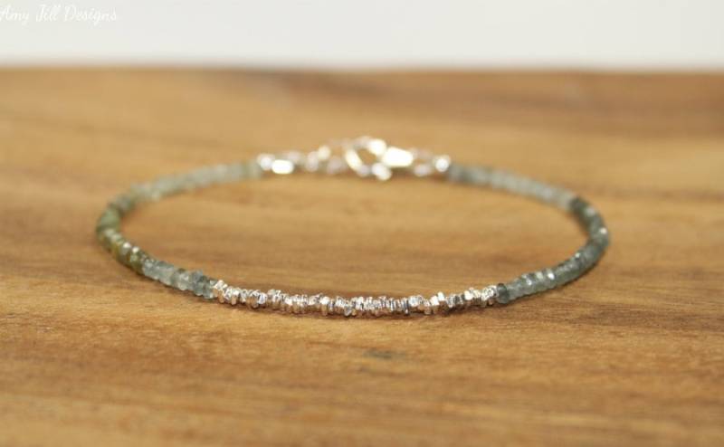 Dünnes Moos Aquamarin Armband, Hill Tribe Sticks, Reines Silber, Schmuck, März Geburtsstein, Ombre Edelstein Schmuck Dünnes Moos Aquamarin Armband, Hill Tribe Sticks, Reines Silber, Schmuck, März Geburtsstein, Ombre Edelstein Schmuck von AmyJillDesigns