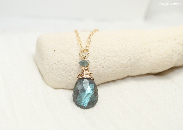 Labradorit Halskette, Moos Aquamarin, Wire Wrap Anhänger, Schmuck, Edelstein Gold Filled Labradorit Halskette, Moos Aquamarin, Wire Wrap Anhänger, Schmuck, Edelstein Gold Filled von AmyJillDesigns