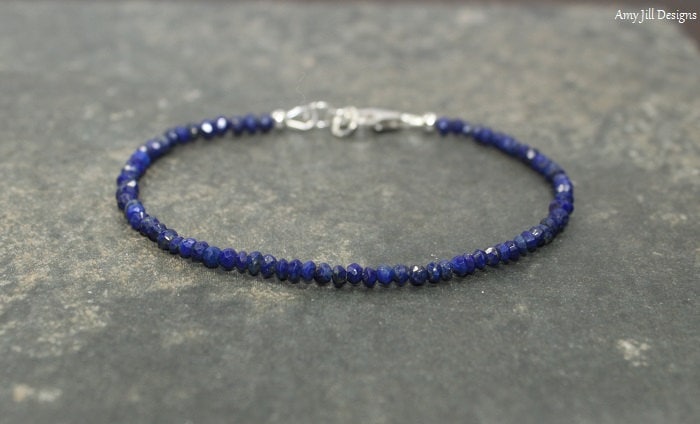 Lapis Armband, Lazuli Schmuck, Minimalist, Layering Edelsteinschmuck Lapis Armband, Lazuli Schmuck, Minimalist, Layering Edelsteinschmuck von AmyJillDesigns