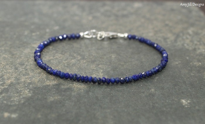 Lapis Armband, Lazuli Schmuck, Minimalist, Layering Edelsteinschmuck Lapis Armband, Lazuli Schmuck, Minimalist, Layering Edelsteinschmuck von AmyJillDesigns