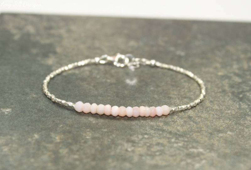 Rosa Opal Armband, Hill Tribe Silber Perlen, Feinsilber, Schmuck, Schichtung, Minimalist, Oktober Geburtsstein Rosa Opal Armband, Hill Tribe Silber Perlen, Feinsilber, Schmuck, Schichtung, Minimalist, Oktober Geburtsstein von AmyJillDesigns