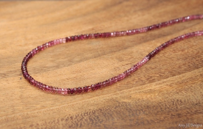 Rosa Turmalin Halskette, Schmuck, Shaded, Ombre, Oktober Geburtsstein Rosa Turmalin Halskette, Schmuck, Shaded, Ombre, Oktober Geburtsstein von AmyJillDesigns