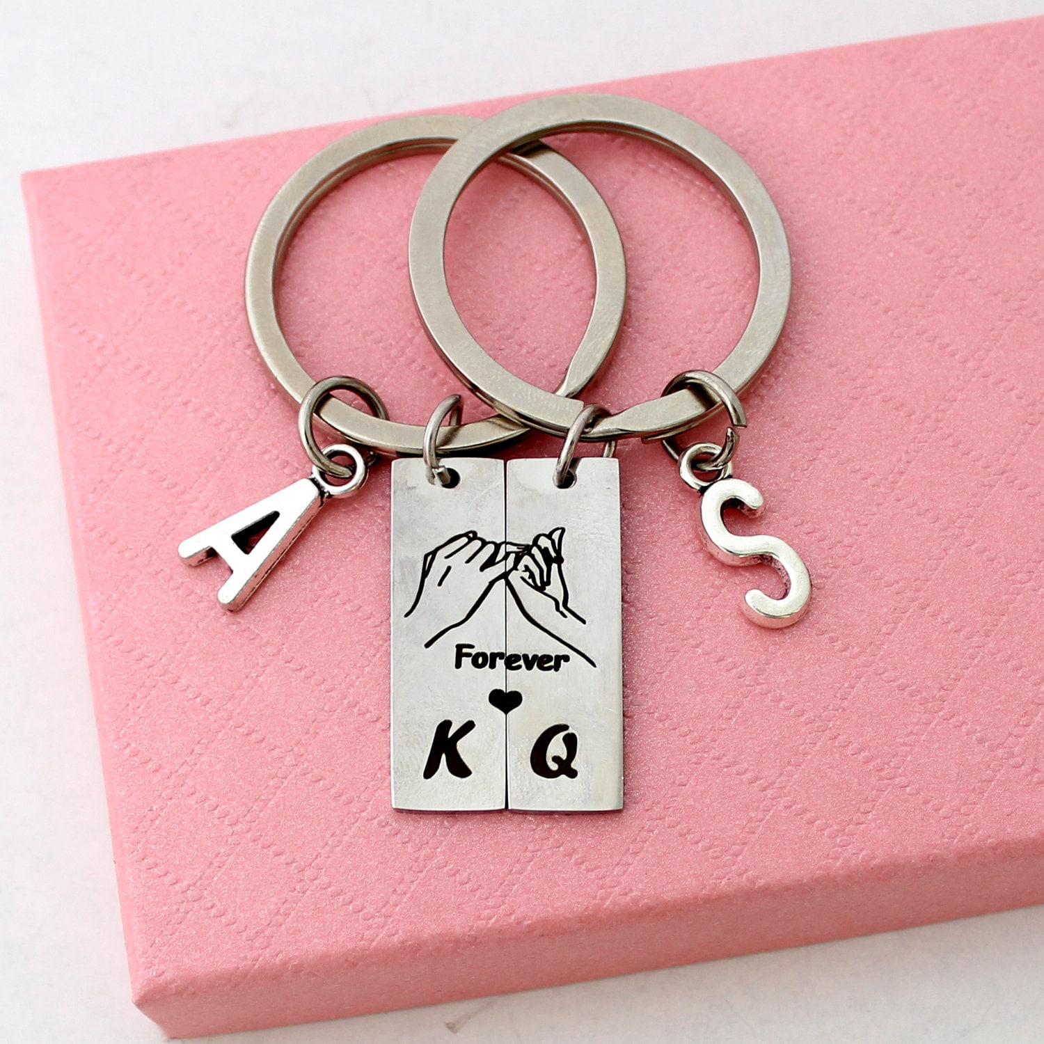 Custom Anfangsbuchstabe Keychain, Du Bist Mein König | Queen Schlüsselanhänger, Paar Freund Und Mädchen Geschenke, Weihnachtsgeschenke von AmyStoresArt