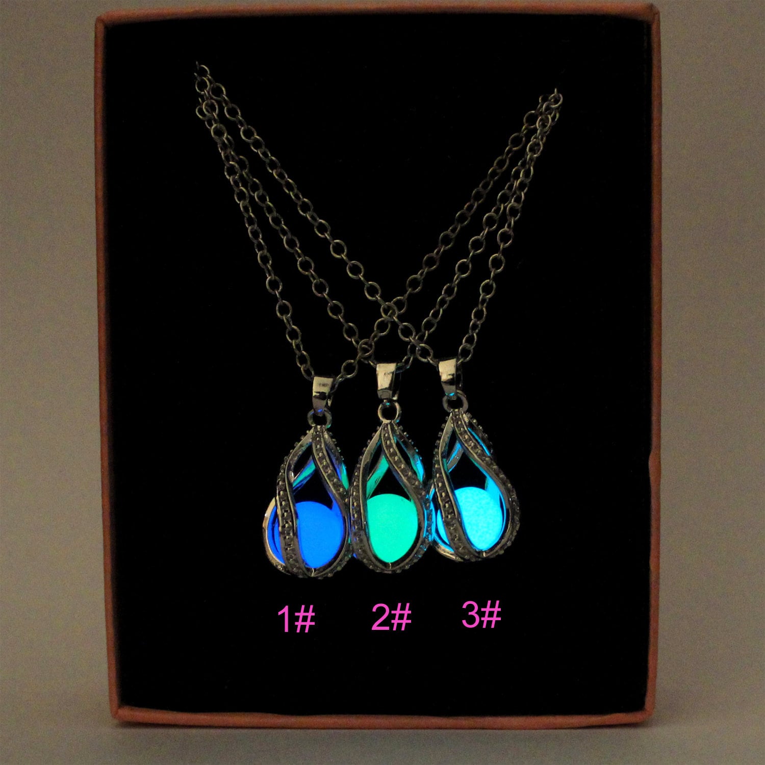 Glühende Halskette Glow in The Dark Halskette, Leuchtende Kristallhalskette, Beste Freunde, Freund Freundin Paargeschenke, Weihnachtsgeschenke von AmyStoresArt