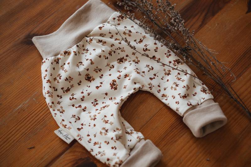 Baby Pumphose Aus Rib Stoff Mit Blumen von AmysBlossom