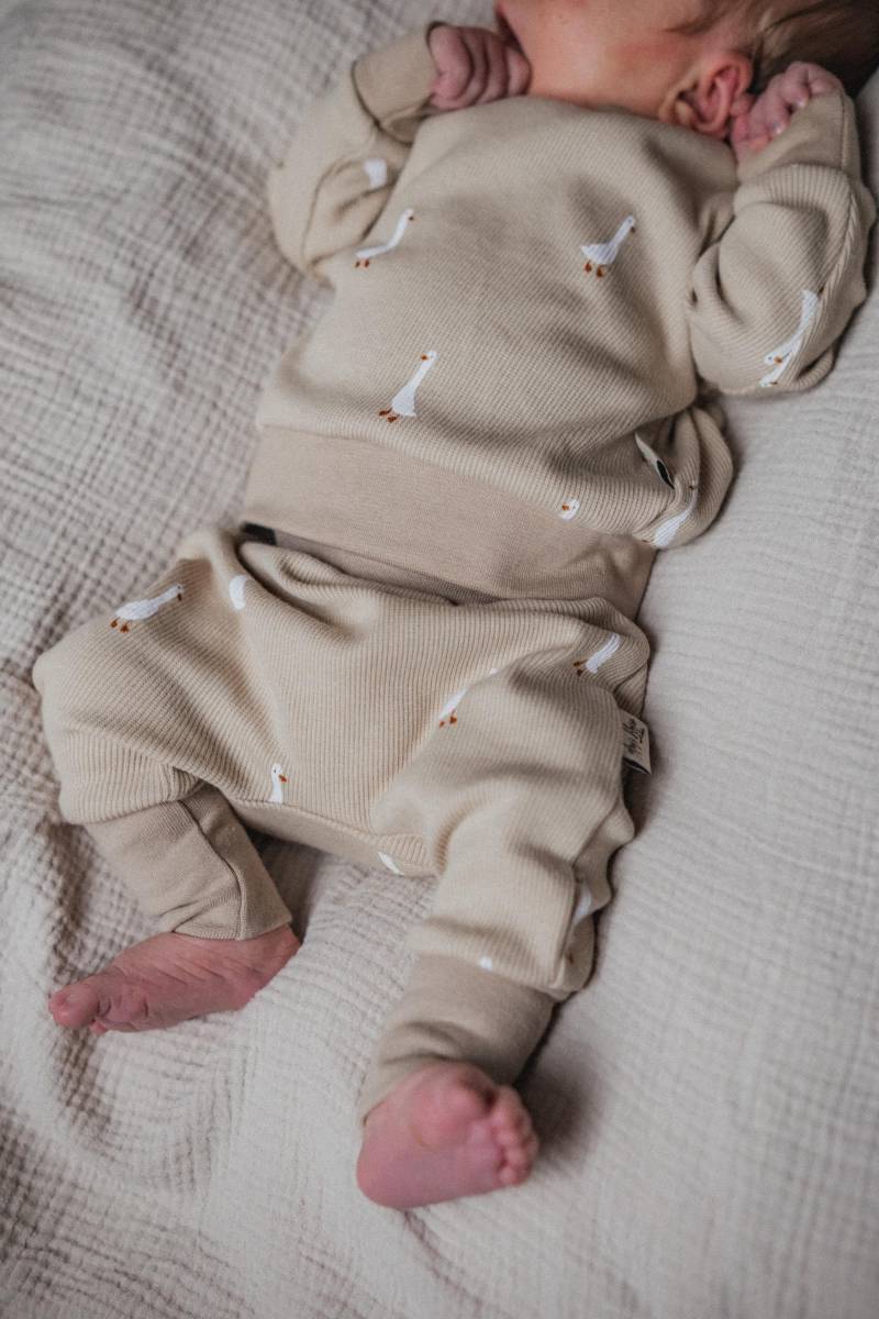 Baby Pumphose Aus Rib Stoff Mit Gänsen/Neugeborenen-Set Passendem Sweater von AmysBlossom
