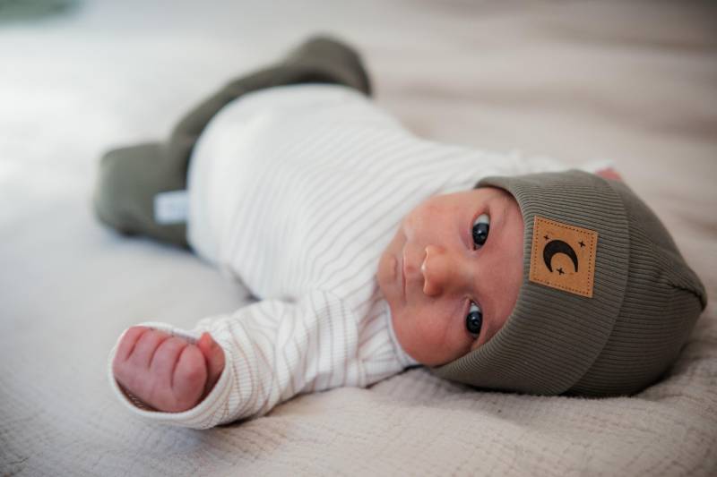 Baby Und Kleinkind Beanie Mütze Aus Rib Jersey in Der Farbe Olive von AmysBlossom