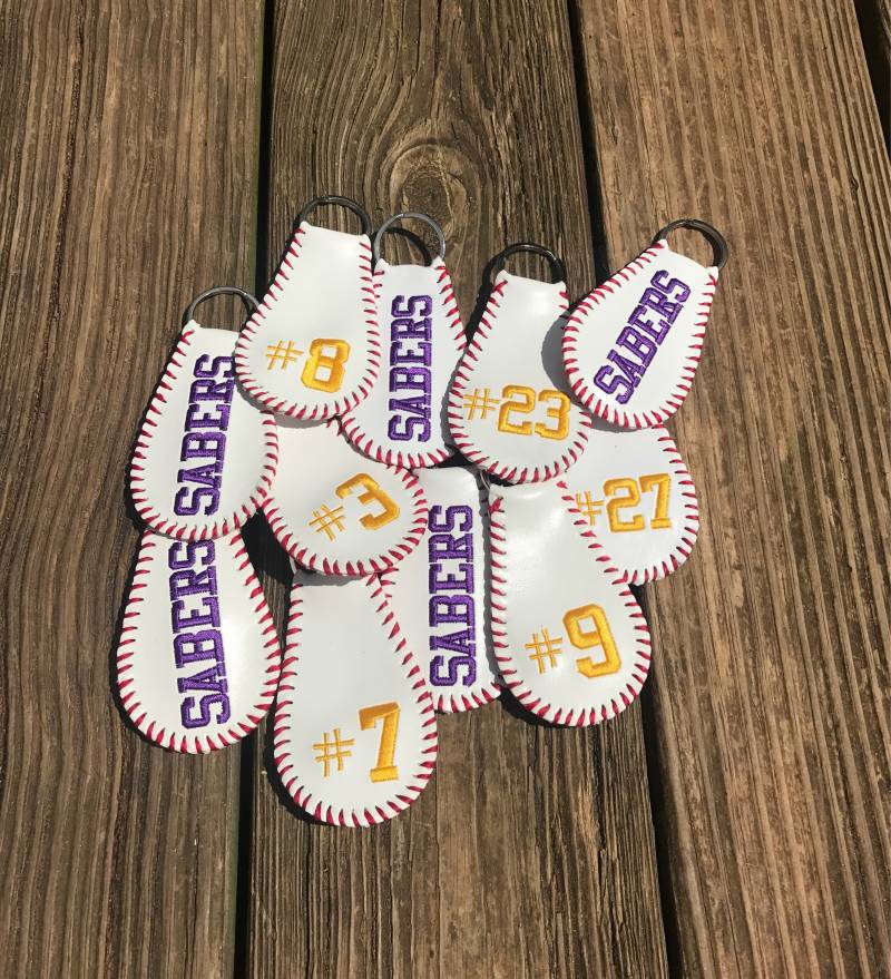 Baseball Schlüsselanhänger, Schlüsselbund, Leder Softball von AmysCustomCreation