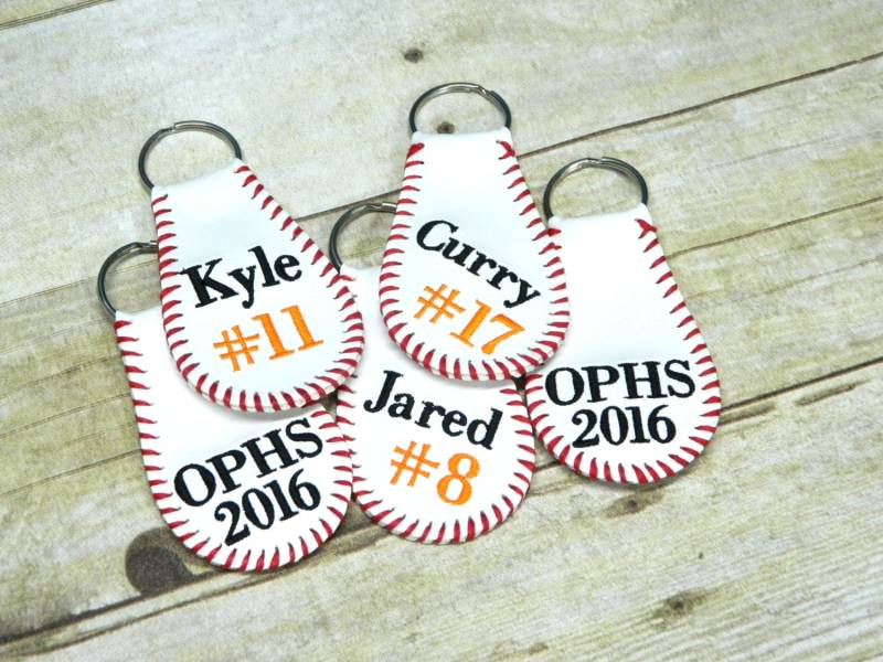 Baseball Schlüsselanhänger, Schlüsselbund, Leder Softball von AmysCustomCreation