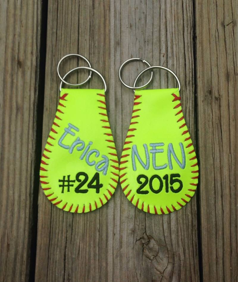 Softball Schlüsselanhänger, Schlüsselbund, Softball, Leder Baseball Schlüsselbund Softball Schlüsselanhänger, Schlüsselbund, Softball, Leder Baseball Schlüsselbund von AmysCustomCreation
