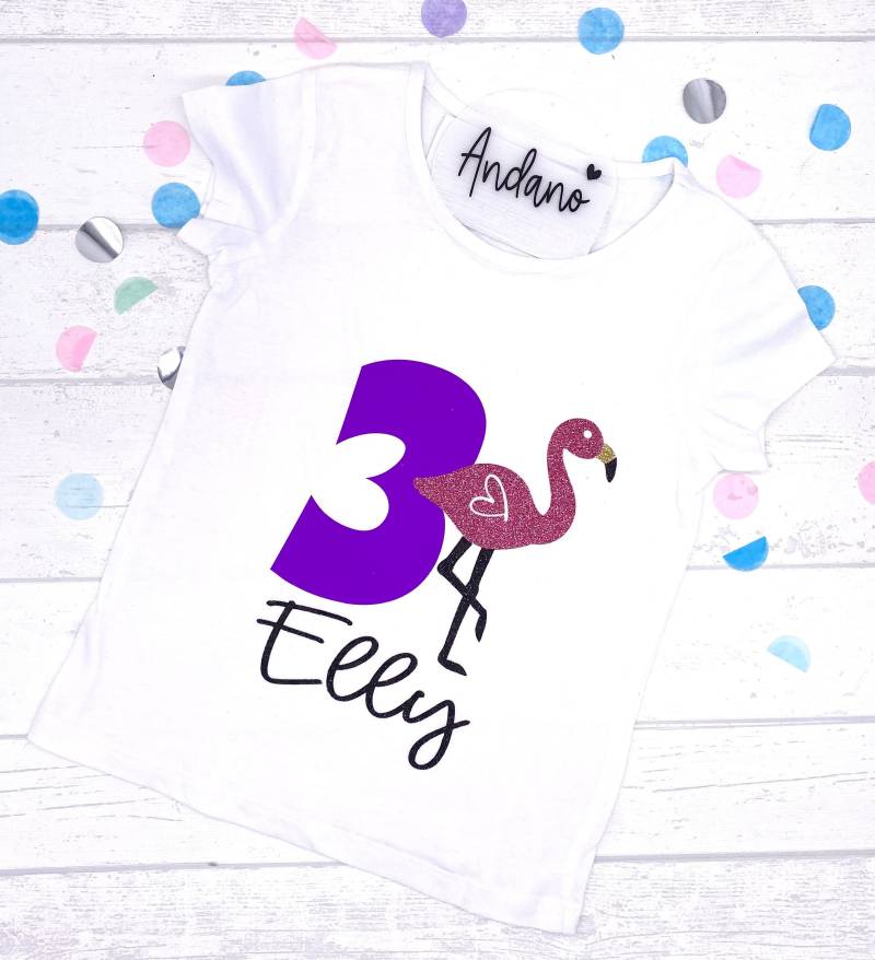 Geburtstag | Kinder T-Shirt Personalisiert Flamingo Wunschzahl & Name Birthday von AnDaNo10