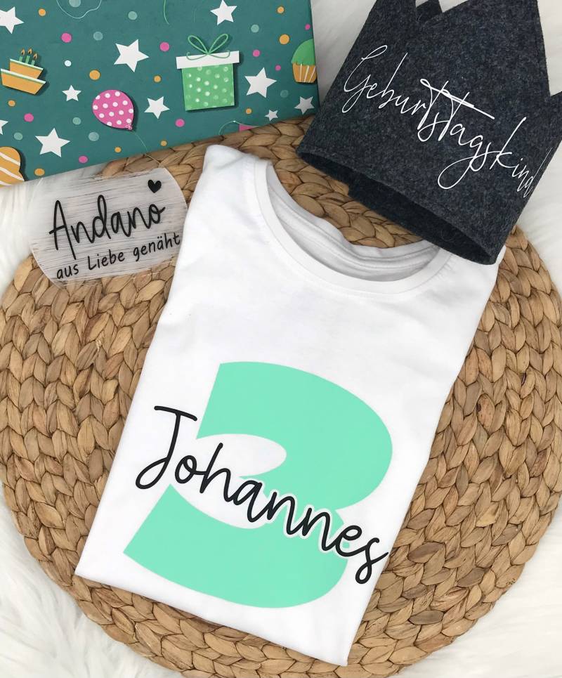 Geburtstag | Kinder T-Shirt Personalisiert Geburtstagsshirt Wunschzahl & Name Birthday von AnDaNo10