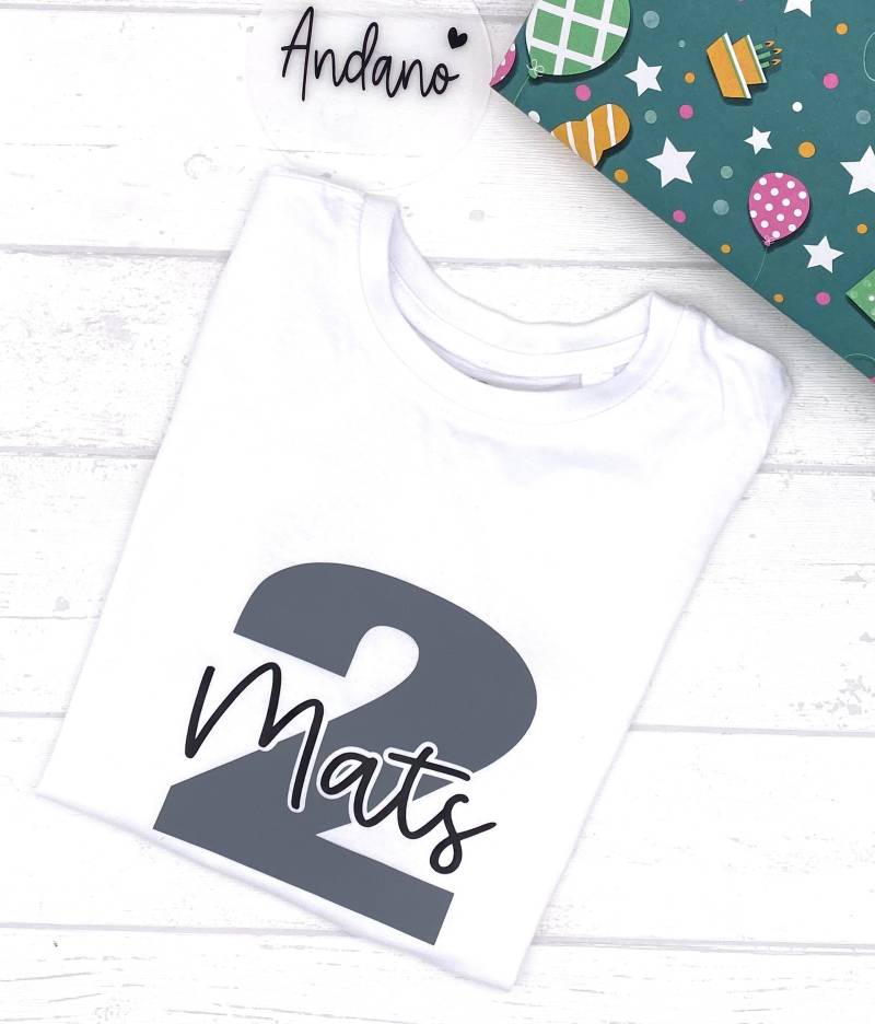 Geburtstag | Kinder T-Shirt Personalisiert Geburtstagsshirt Wunschzahl & Name Birthday von AnDaNo10