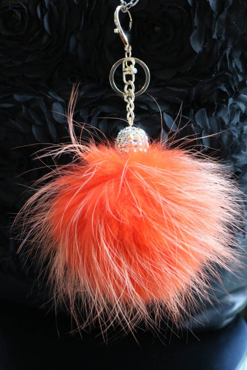 Pelz Pom Schlüsselanhänger, Kunstfell Pom, Taschenanhänger, Kaninchen Fell Geldbörse Accessoire von AnExtraSpecialDesign