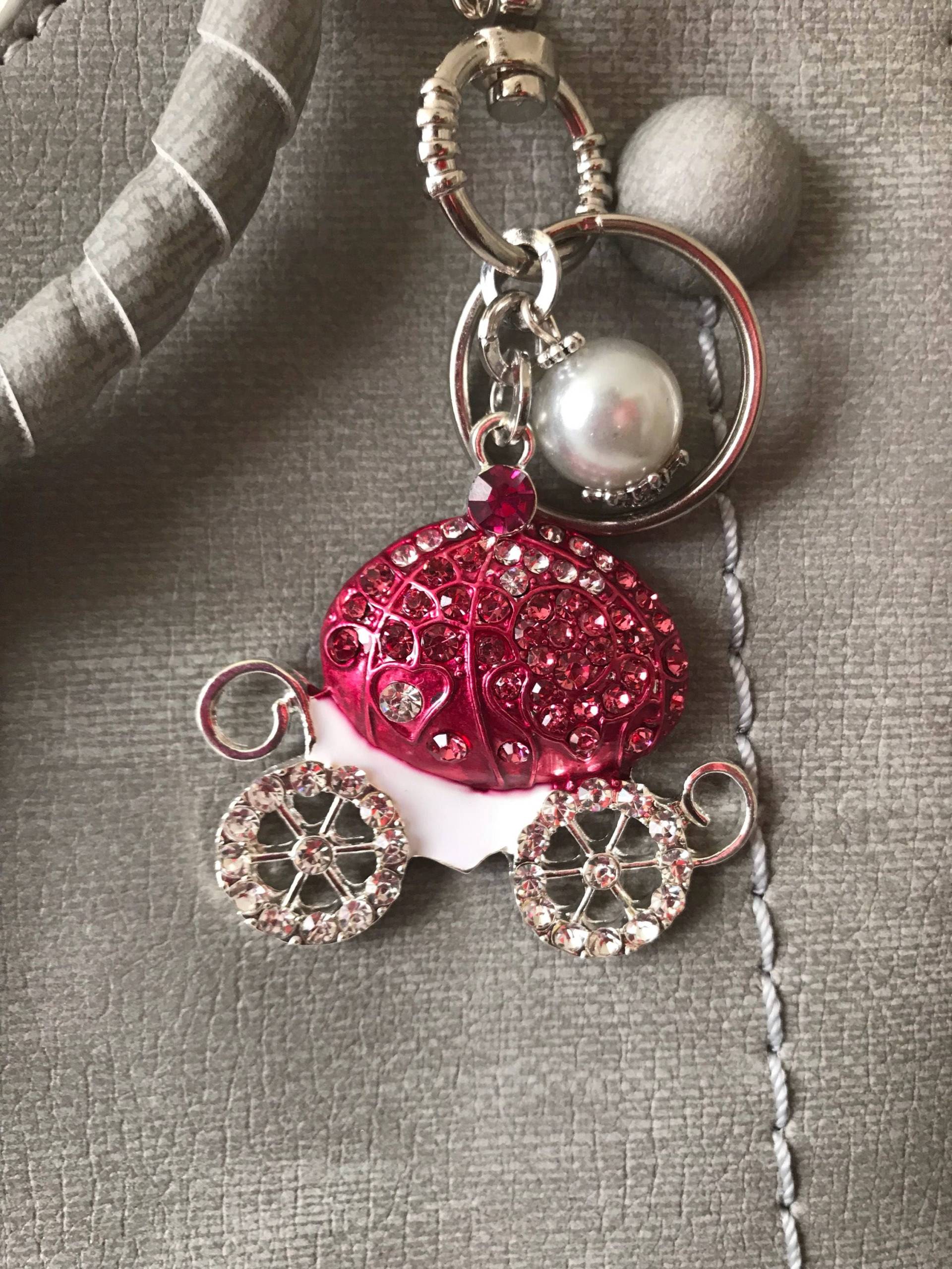 Crystal Pink Carriage Charm Keychain von AnEyeForCreating