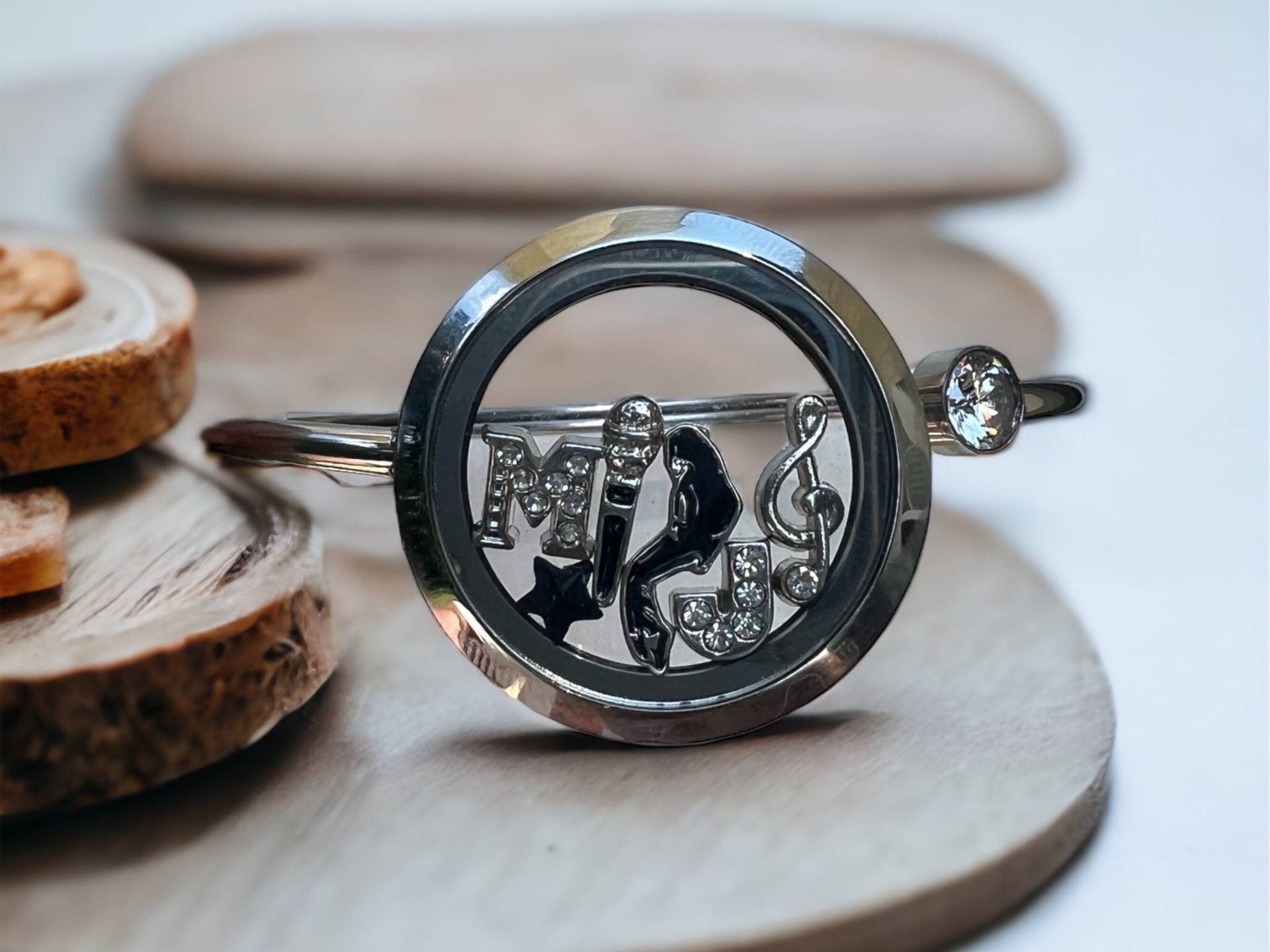 Edelstahl 30 Mm Screw Twist M Jackson Inspiriert Floating Charm Medaillon Armband von AnEyeForCreating