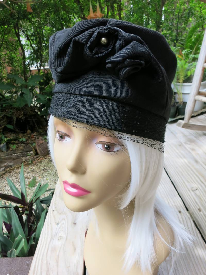 Verschleierte Schwarz Moiré-Turban Mit Glasperle von AnZellGalleria