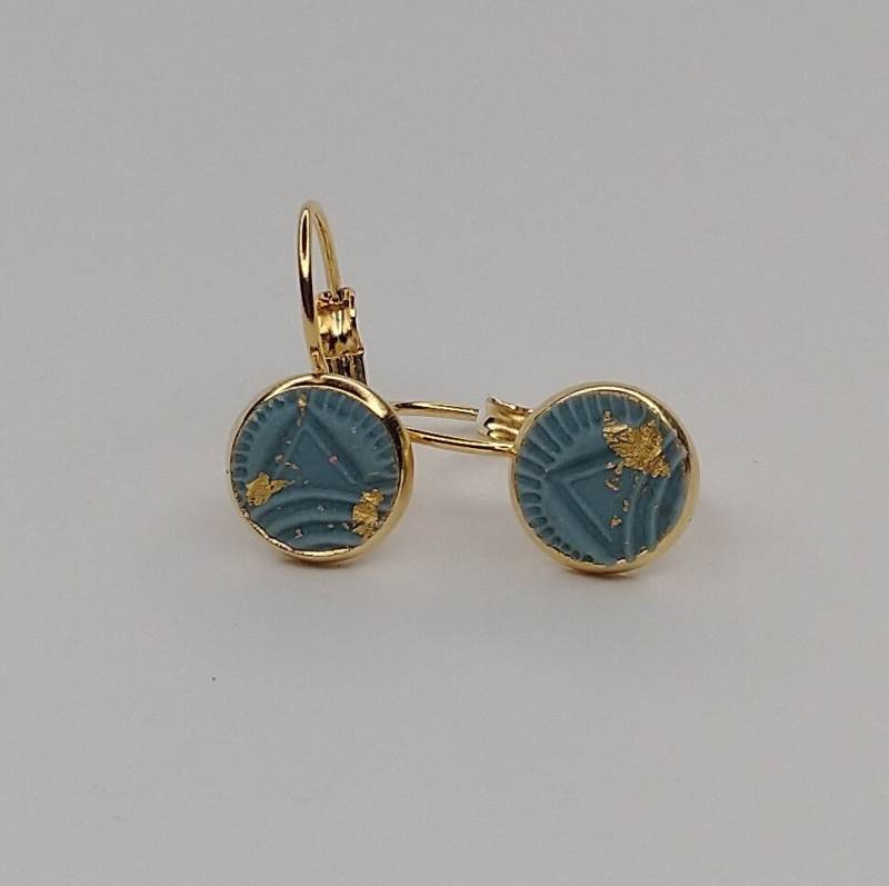 Ohrringe, Hängeohrringe Gold, 8 Mm Durchmesser, Polymer Clay Taubenblau Mit Struktur Und Blattgold, Geschenk Freundin von AnaKarijoka