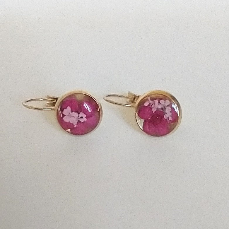 Ohrringe, Ohrhänger Gold in 10 Mm Mit Echten Pinkfarbenen Und Rosa Blüten Gießharz von AnaKarijoka