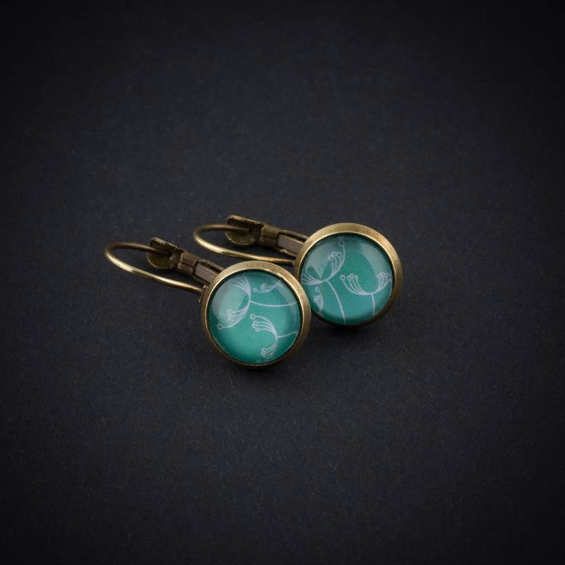 Ohrringe Ohrhänger Bronze 10 Mm Durchmesser Kleine Weiße Blütenstengel von AnaKarijoka