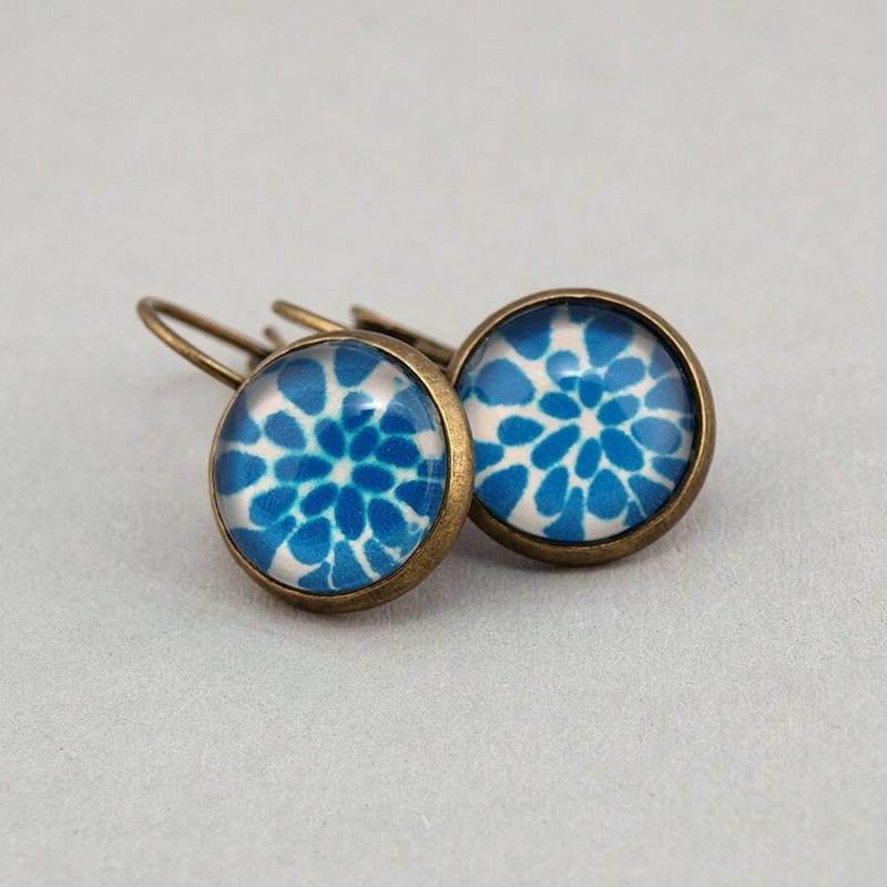 Ohrringe, Hängeohrringe Bronze Mit Einem Blütenmotiv, Blau Weiß, Geschenkidee Für Sie von AnaKarijoka