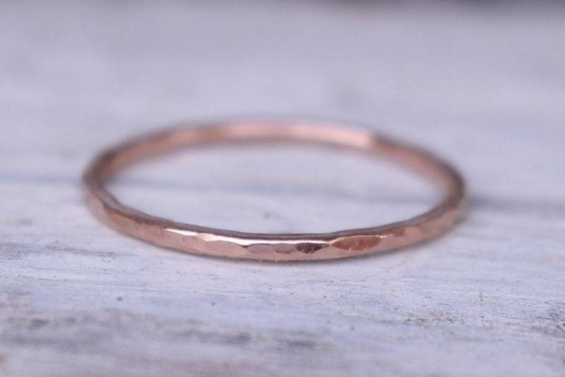 14 K Roségold Filled Gehämmerter Ring 14 K Roségold Filled Gehämmerter Ring von AnaKrolljewelry