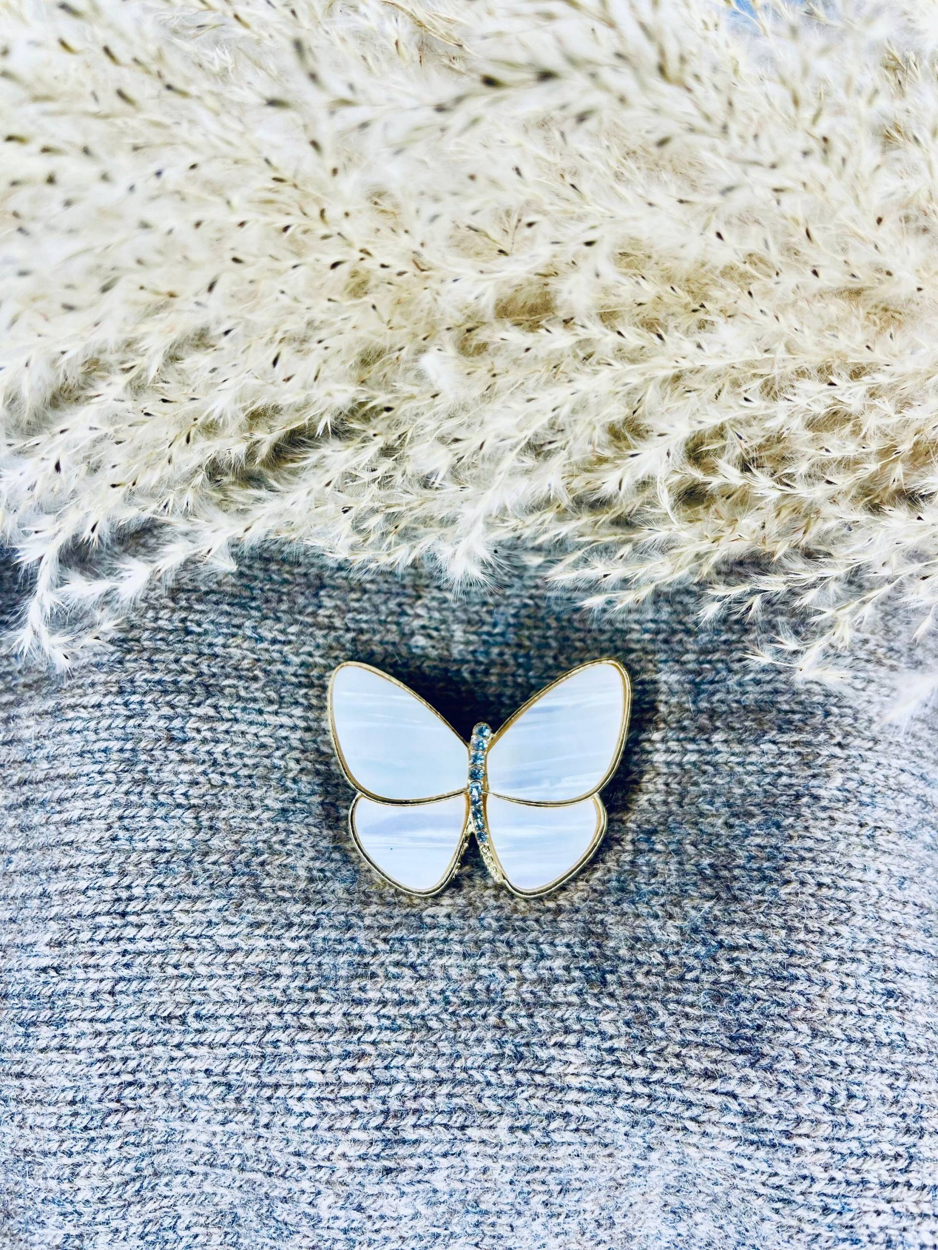 Butterfly Brooch For Women, Gold, Mother Of Pearl Brooch. Elegant Butterfly Mom. Birthday Present. Christmas Gift von AnaShopDE