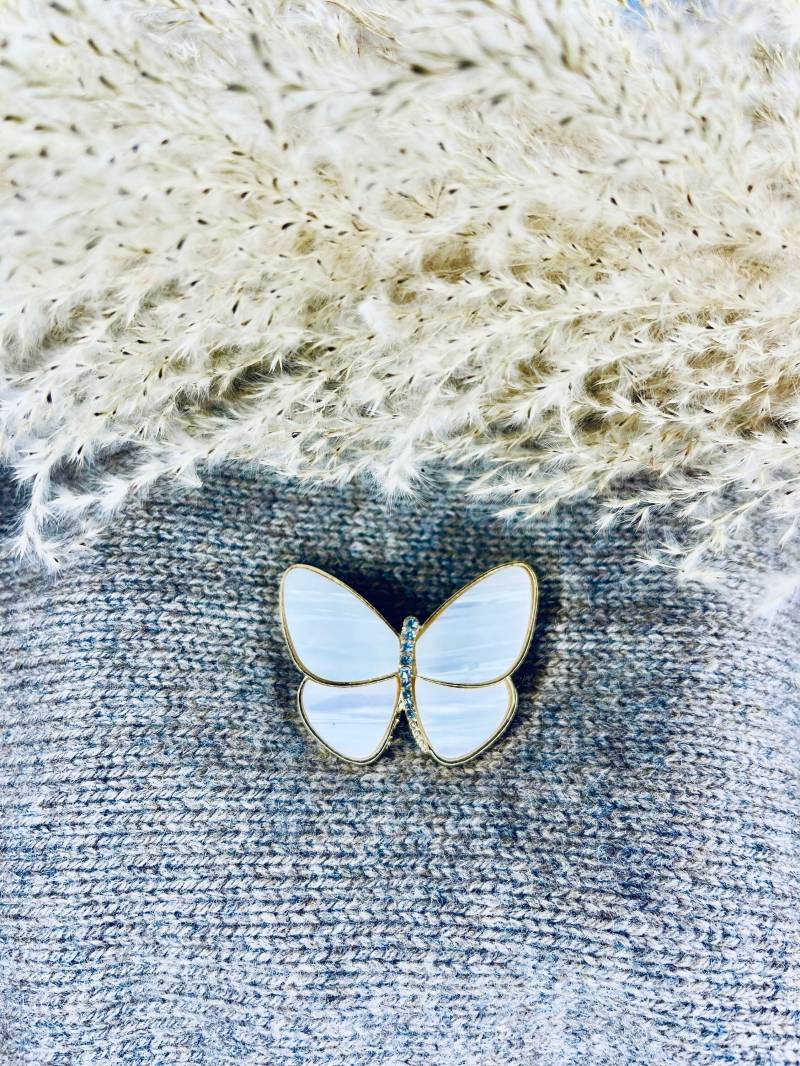Butterfly Brooch For Women, Gold, Mother Of Pearl Brooch. Elegant Butterfly Mom. Birthday Present. Christmas Gift von AnaShopDE