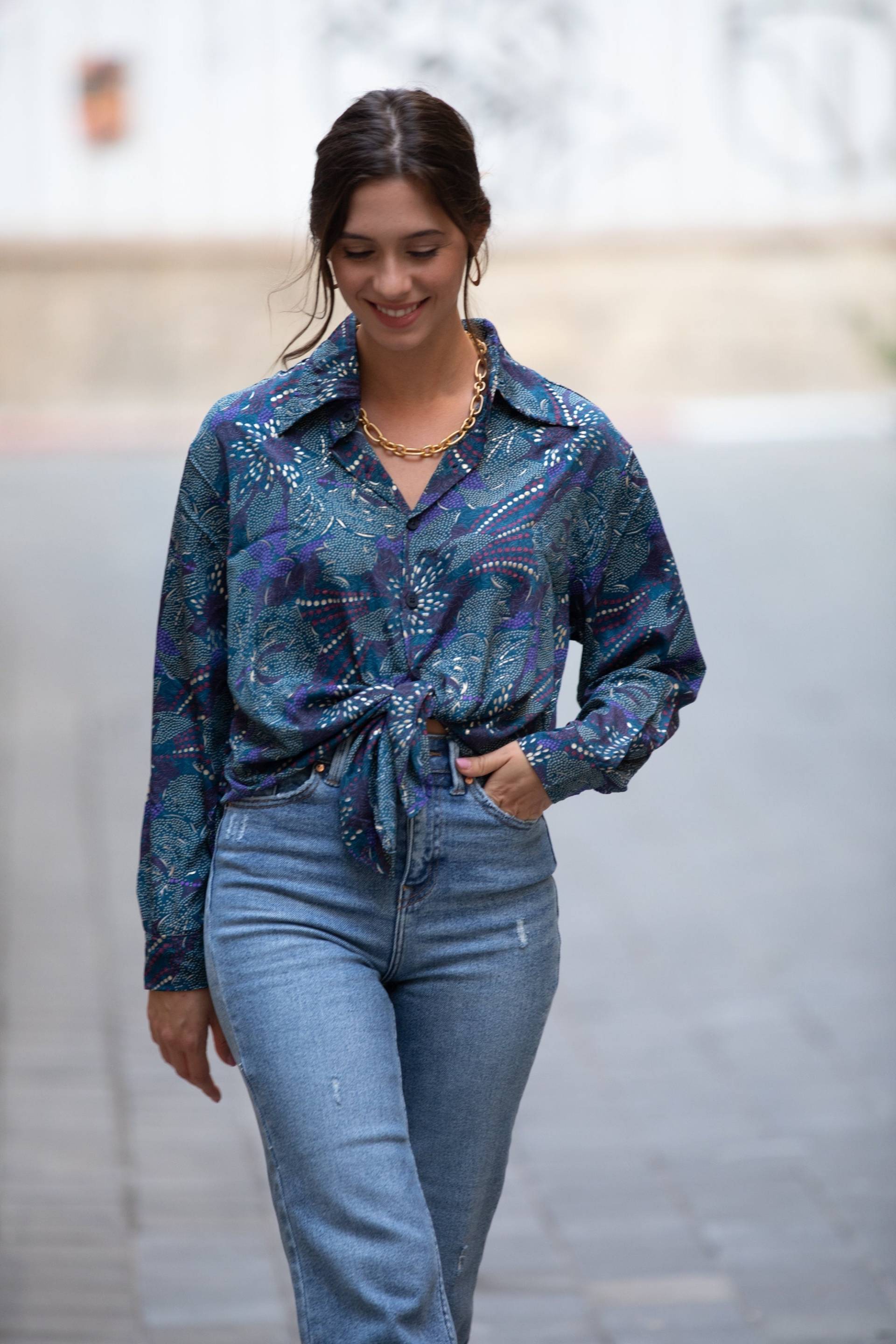 Funkelndes Gold Print Boho Shirt Blau Lila Bluse Mit Kragen von AnabellaWomen