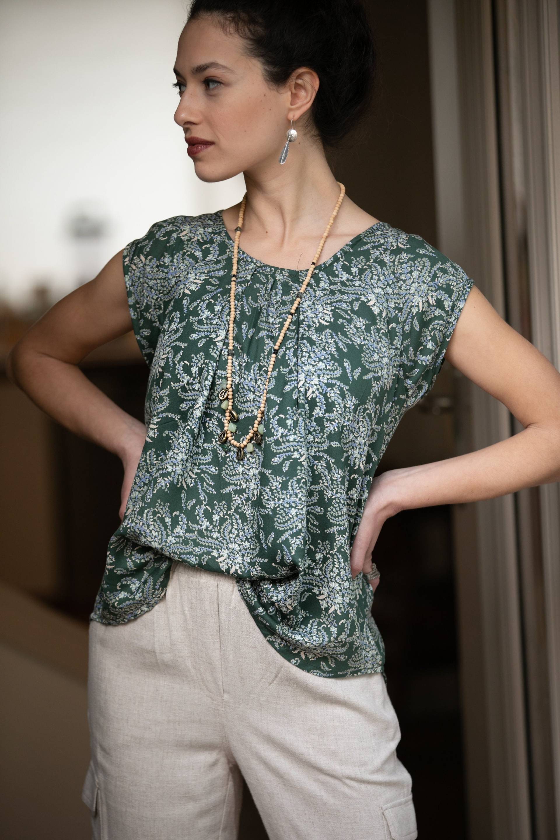 Olivgrün Viskose Bluse Boho Chic Cap-Sleeve Top von AnabellaWomen