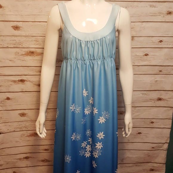 Jahrgang, 60Er, Travel Lite Blau & Weiß Ombre Floralen Maxi Kleid/Groß von AnachronisticArmy