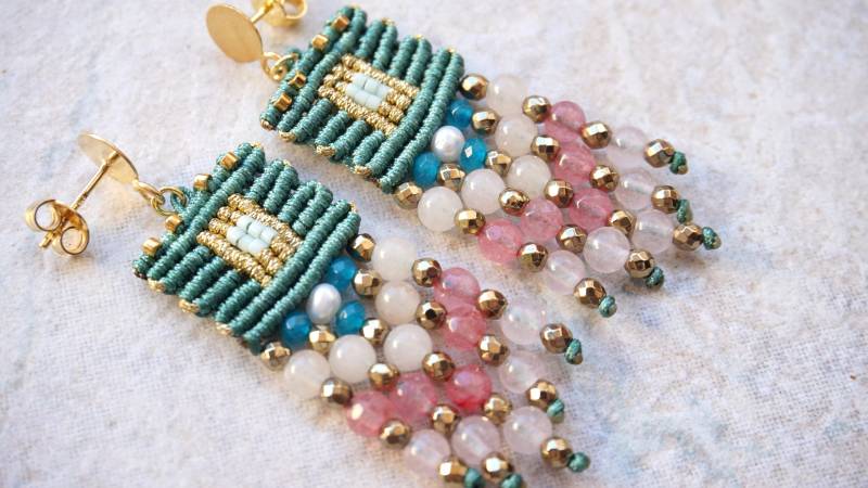 Gold Kronleuchter Miyuki Ohrringe - Grüne Mikromakrame Boho Mit Achat Und Goldenen Hämatit Perlen, 14K Vergoldetes Silber 925 von Anadalis