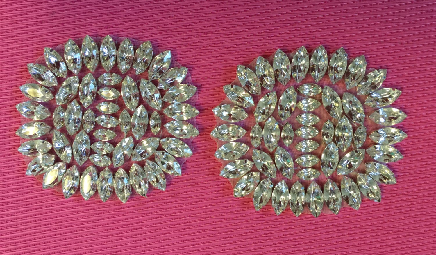 1 Paar Kreis Strass Motiv, Schmuck, Haarband, Flexibel, Strass, Strassborte 1 Paar Kreis Strass Motiv, Schmuck, Haarband, Flexibel, Strass, Strassborte von AnafrezNotions