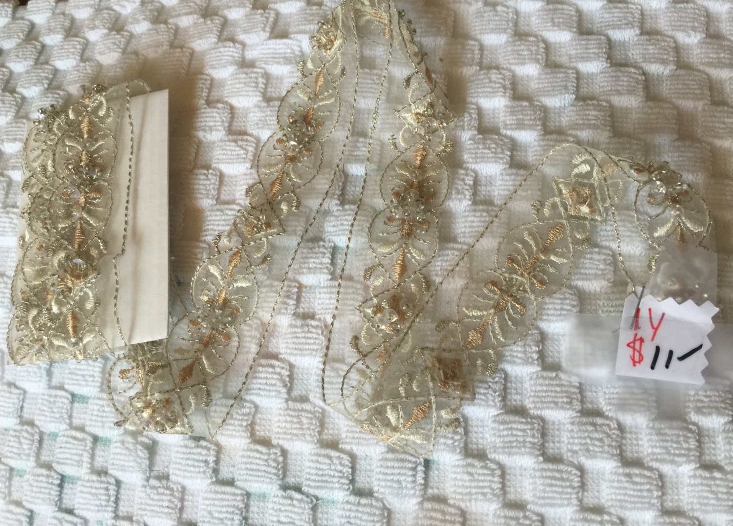 1 Yard Perlenpailletten Borte.schmale Borte, Perlenborte, Puppenborte, Kostüme, Wohnkultur, Diy Sari Trim 1 Yard Perlenpailletten Borte.schmale Borte, Perlenborte, Puppenborte, Kostüme, Wohnkultur, Diy Sari Trim von AnafrezNotions