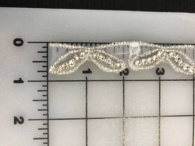 120 Zoll Lange Silber Strass Perlen Borte 120 Zoll Lange Silber Strass Perlen Borte von AnafrezNotions