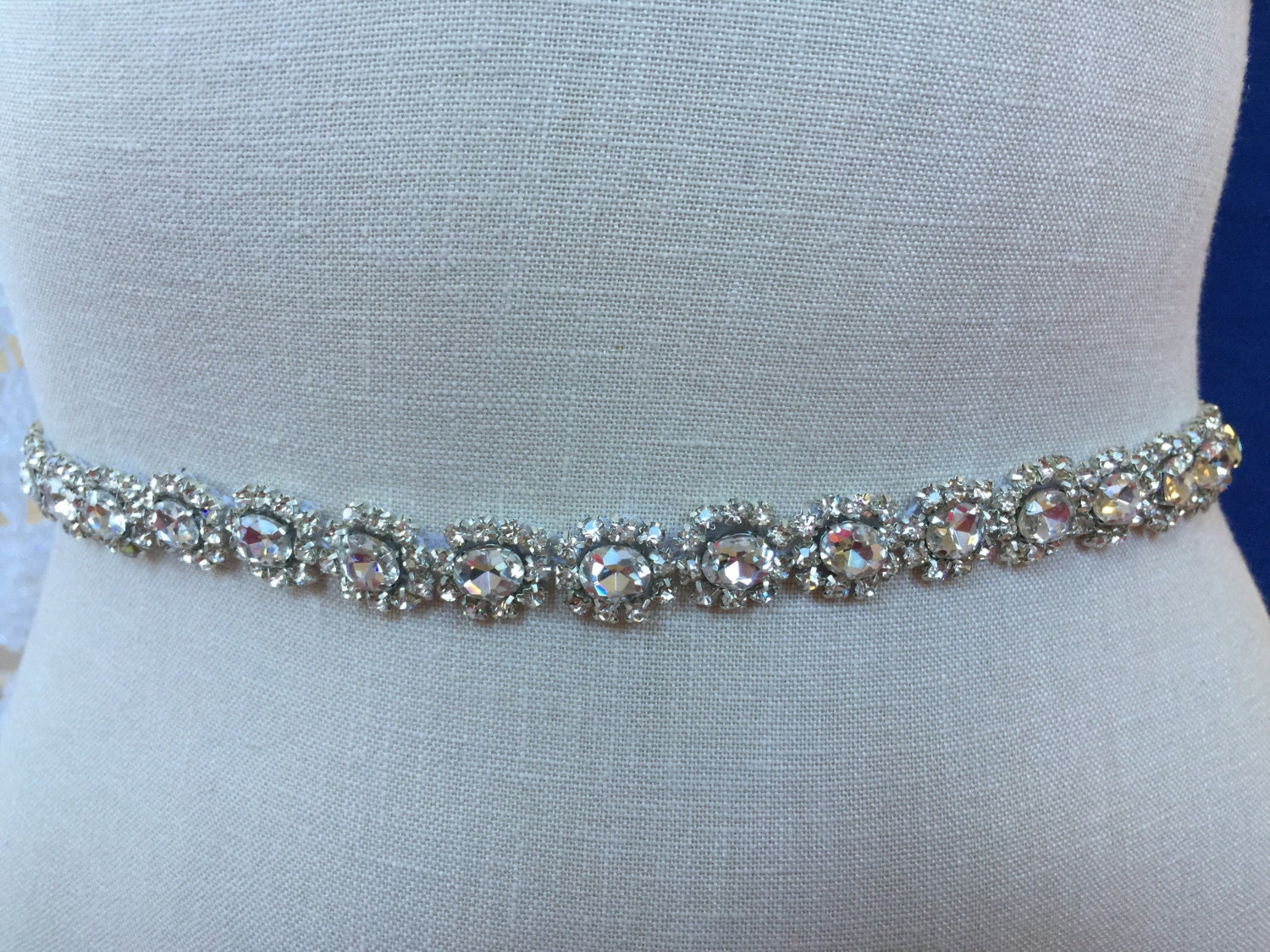 32 Zoll Lange Kristall Strass Trim.1/2 Breit, Motiv, Zierde 32 Zoll Lange Kristall Strass Trim.1/2 Breit, Motiv, Zierde von AnafrezNotions
