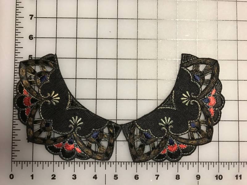 Ausschnitt Blumen Applikation Kragen Mieder Verschönerung. Vintage Mieder, Renaissance 1 Stk Schwarz. Gefertigt in Deutschland Ausschnitt Blumen Applikation Kragen Mieder Verschönerung. Vintage Mieder, Renaissance 1 Stk Schwarz. Gefertigt in Deutschland von AnafrezNotions