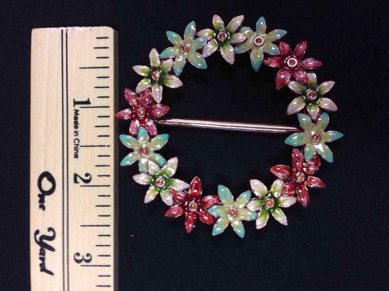 Floral Große Runde Schnalle, Rose Überzogen. Hergestellt in Tschechien.verkauft Pro Stück Floral Große Runde Schnalle, Rose Überzogen. Hergestellt in Tschechien.verkauft Pro Stück von AnafrezNotions