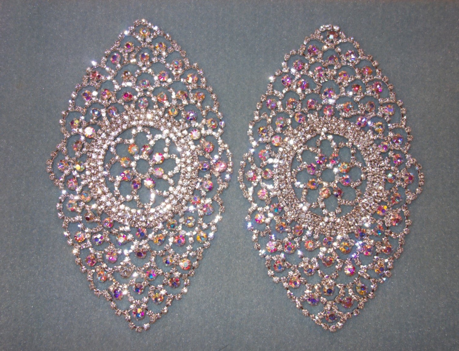 Oval Strassapplikation Strass. Wird Einzeln Verkauft. Ab Crystals Strasssteine Oval Strassapplikation Strass. Wird Einzeln Verkauft. Ab Crystals Strasssteine von AnafrezNotions