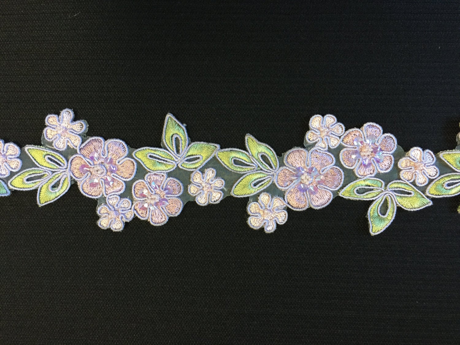 Perle Perlenborte, Braut Dekor, Brautborte, Motiv Perlen. Meterware Perle Perlenborte, Braut Dekor, Brautborte, Motiv Perlen. Meterware von AnafrezNotions