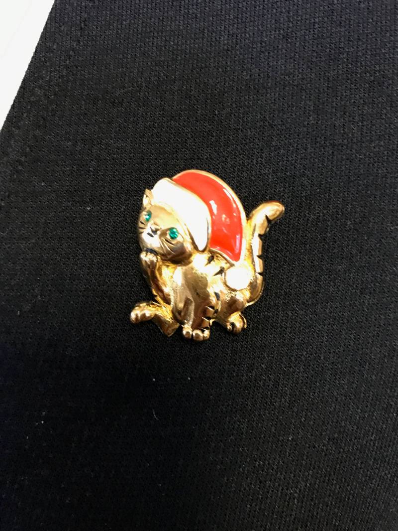 Weihnachts-Brosche. Glänzend Goldene Weihnachtsanstecknadel Aus Metall. Hergestellt in Tschechien Weihnachts-Brosche. Glänzend Goldene Weihnachtsanstecknadel Aus Metall. Hergestellt in Tschechien von AnafrezNotions