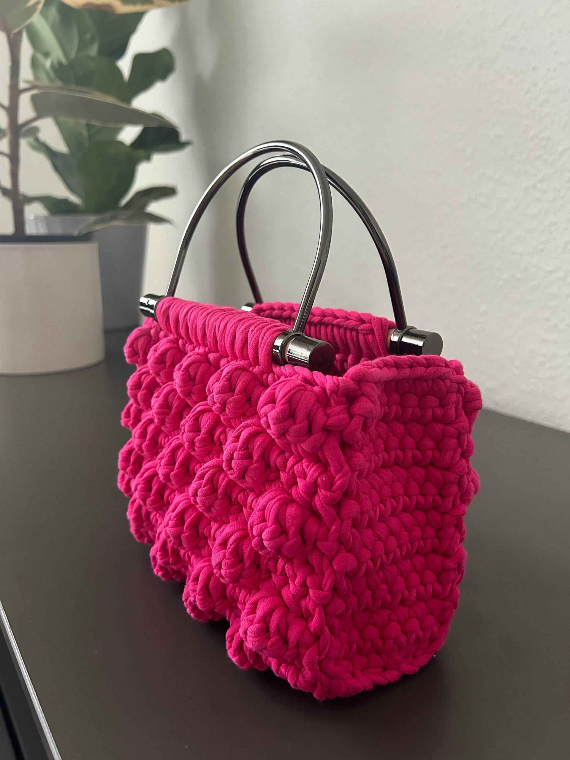 Crossbody Bag. Umhängetasche. Schultertasche. Damentasche. Häkeltasche. Handmade. Crochet von AnascheiDesign