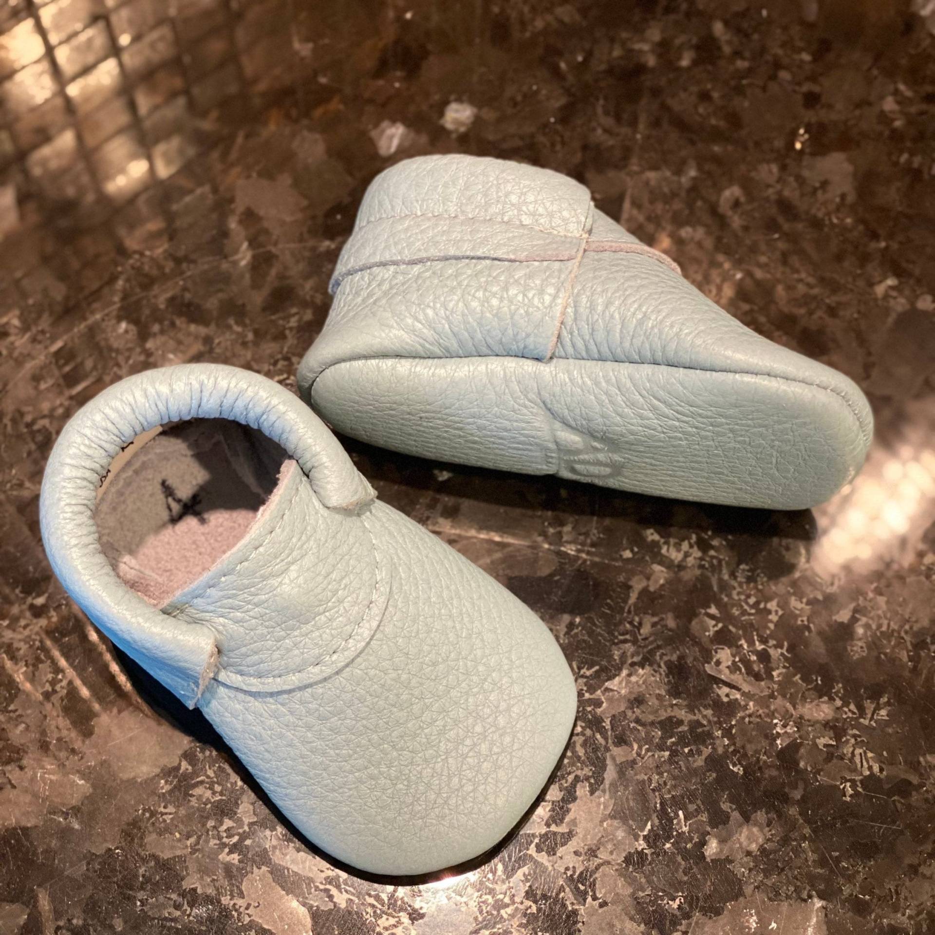 Baby Blue City Loafer Moccasins , Kleinkind Mokassins, Boy Jungen Schuhe von AnastasiyDesign