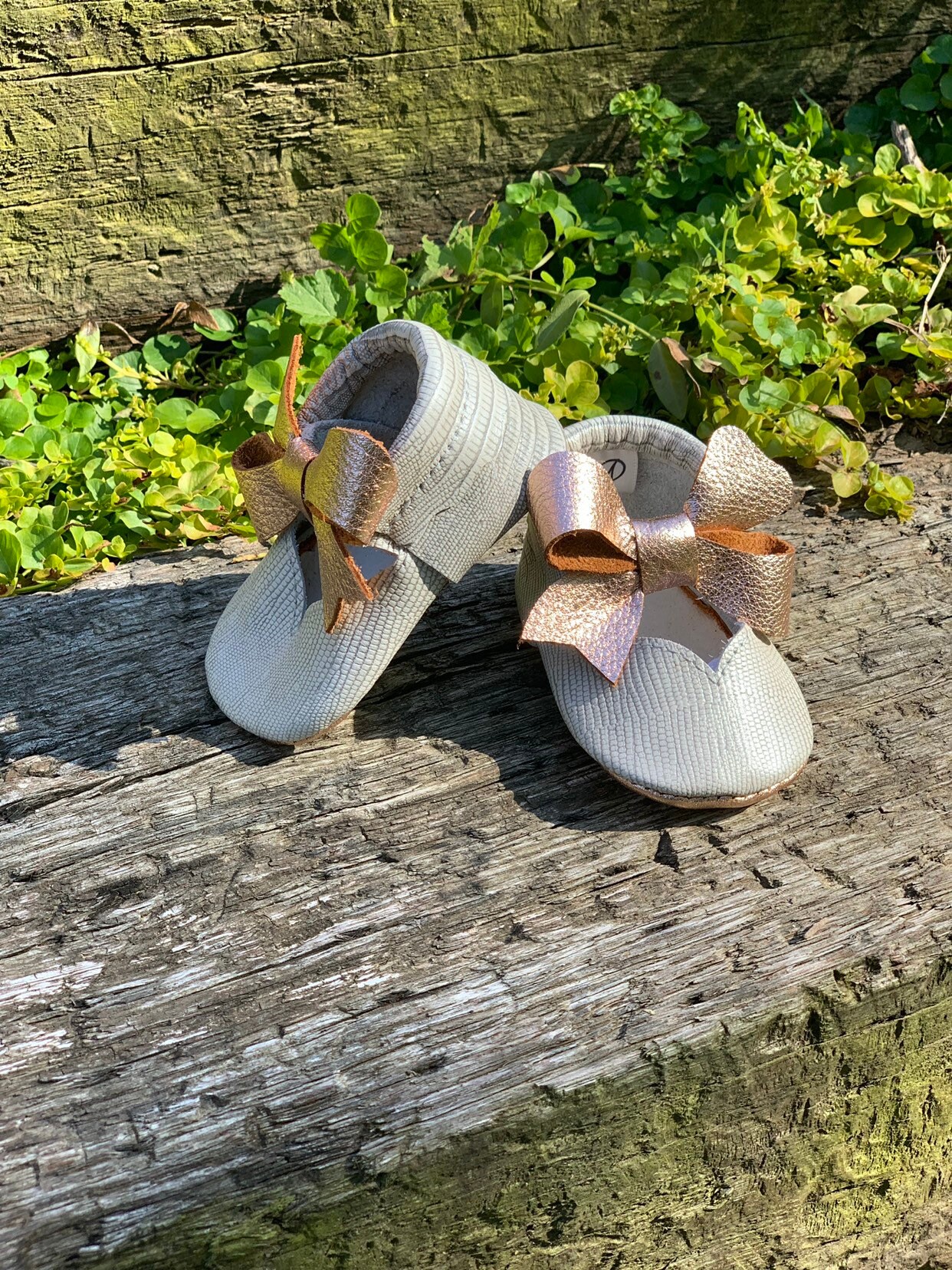 Baby Mokassins, Grau Und Rosegold Sommer Mary Jane Mädchen Schuhe, Kleinkind von AnastasiyDesign
