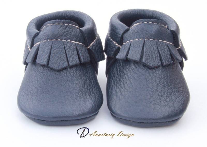 Handgefertigte Leder Baby Mokassins Marineblaue Fransen Mocs von AnastasiyDesign