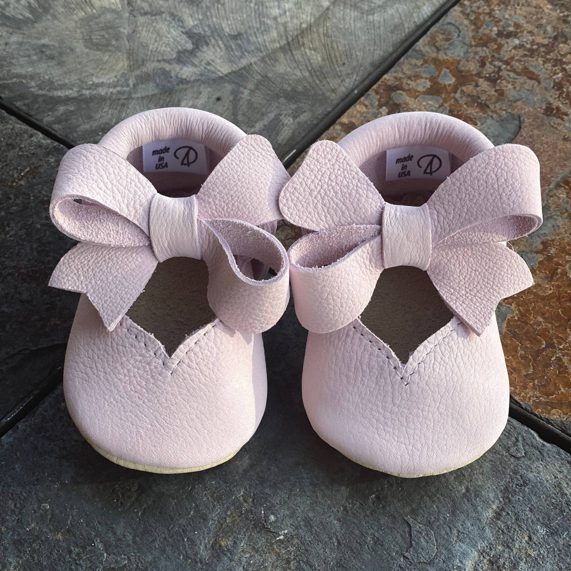 Baby Mokassins, Periwinkle Summer Mary Jane Mädchen Schuhe, Kleinkind Soft Sole von AnastasiyDesign