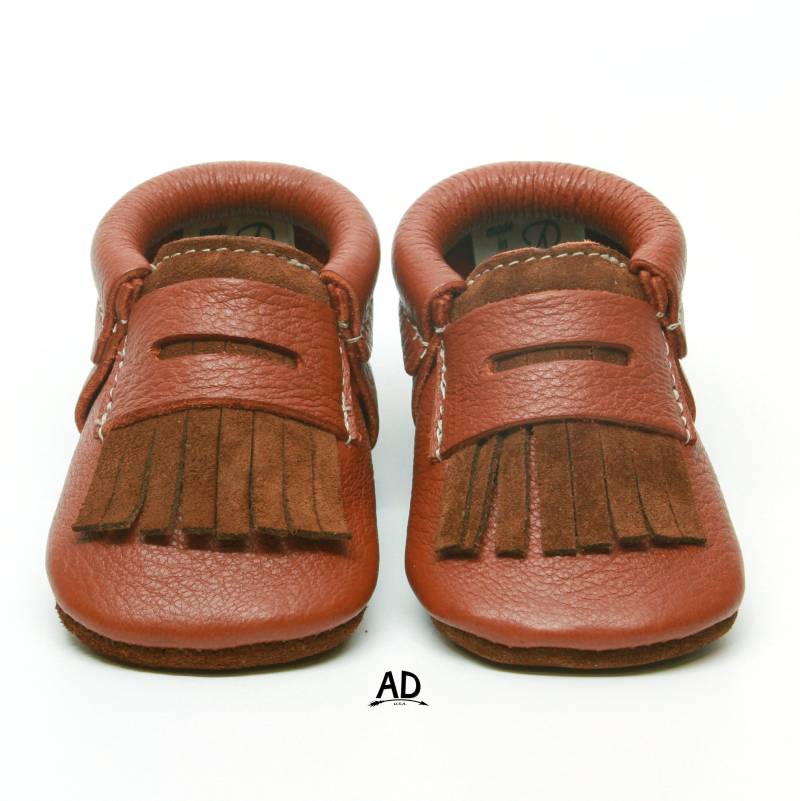 Baby Mokassins Sattel Braun Fransen Leder Babyschuhe Boy Wildleder Boden Mädchen Schuhe Jungen Moccs von AnastasiyDesign