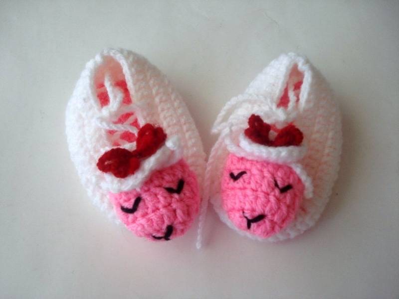 Rosa Weiße Babyschafstiefel, Tierdesign Gehäkelte Babyschuhe 0 - 12 Monate, Gestrickte Hausschuhe Rosa Weiße Babyschafstiefel, Tierdesign Gehäkelte Babyschuhe 0 - 12 Monate, Gestrickte Hausschuhe von AnatoliaDreams