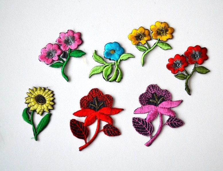 Süßer Aufnäher Blume Aufnäher Applikation Patch Von Hand Gestickt Süßer Aufnäher Blume Aufnäher Applikation Patch Von Hand Gestickt von AnatoliaDreams
